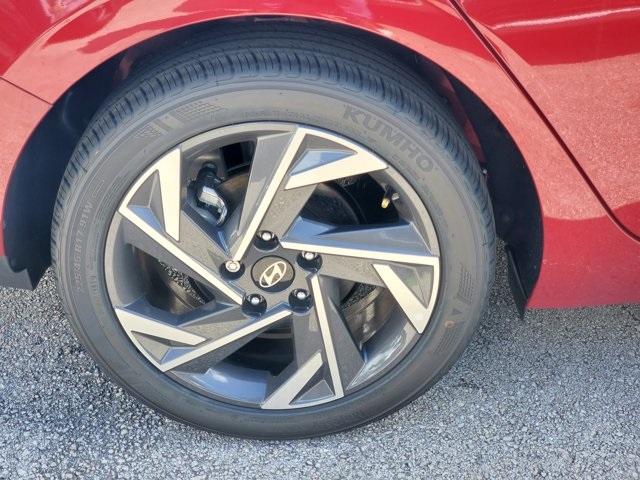 2025 Hyundai Elantra SEL Sport photo 4