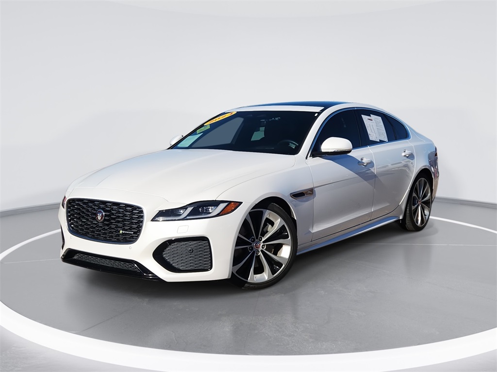 2023 Jaguar XF R-Dynamic SE's photo