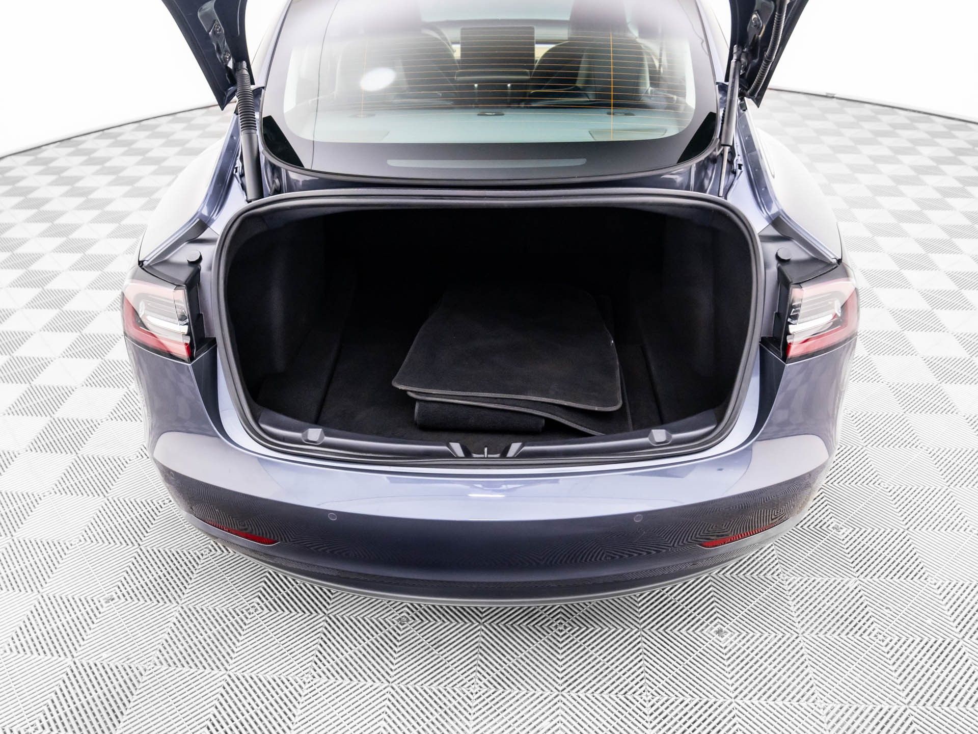 2022 Tesla Model 3 Long Range photo 29
