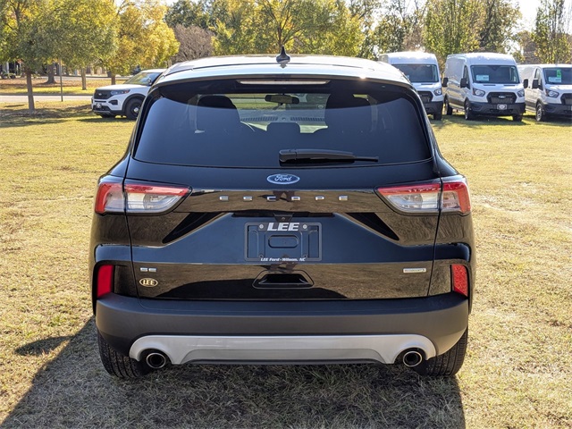 2020 Ford Escape SE photo 4