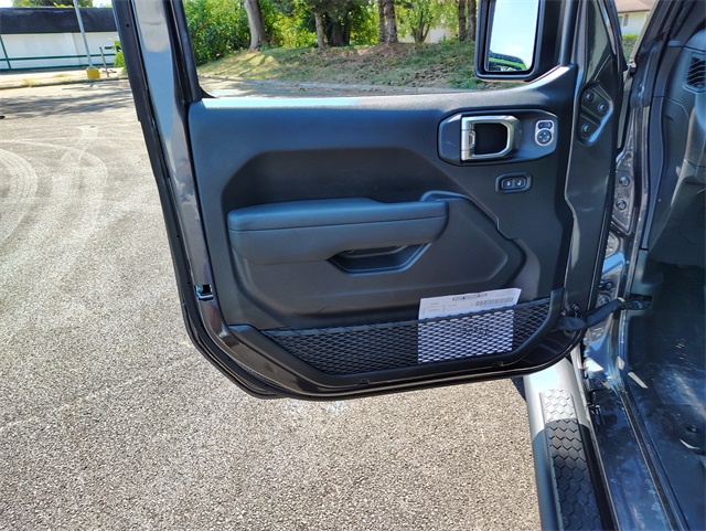 2025 Jeep Wrangler Sport S photo 11
