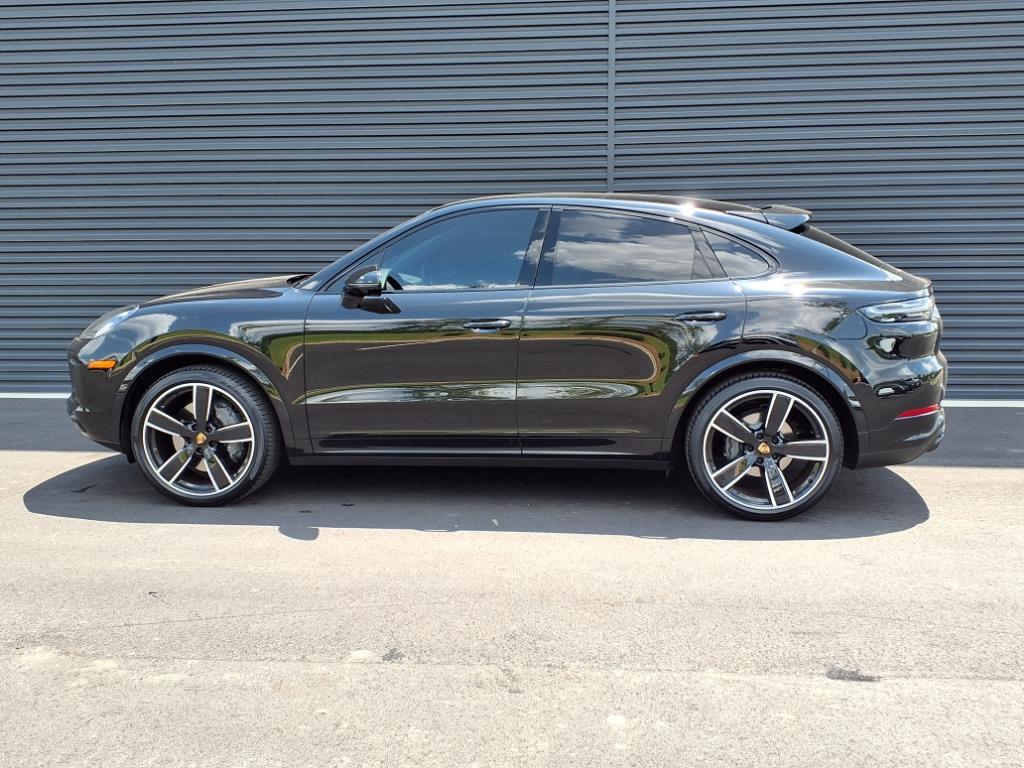 2023 Porsche Cayenne S Platinum Edition photo 2