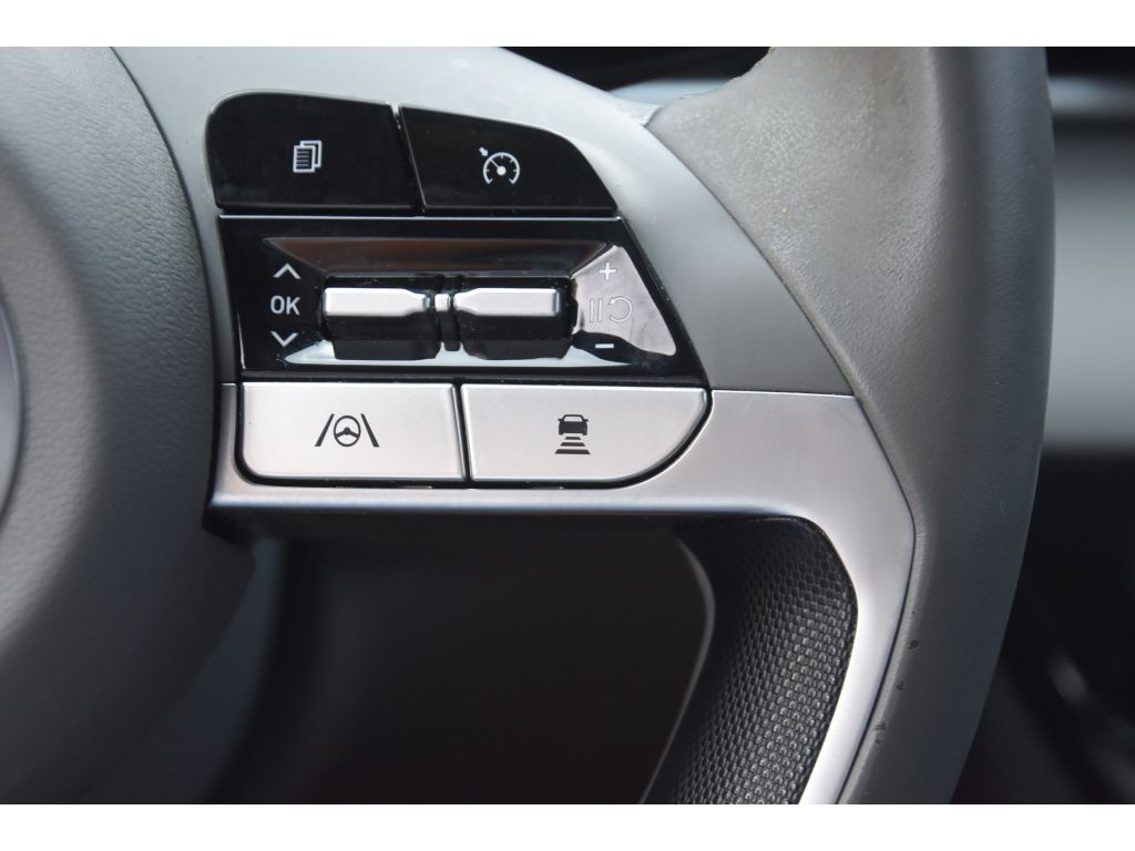 2022 Hyundai Elantra SEL Convenience photo 25