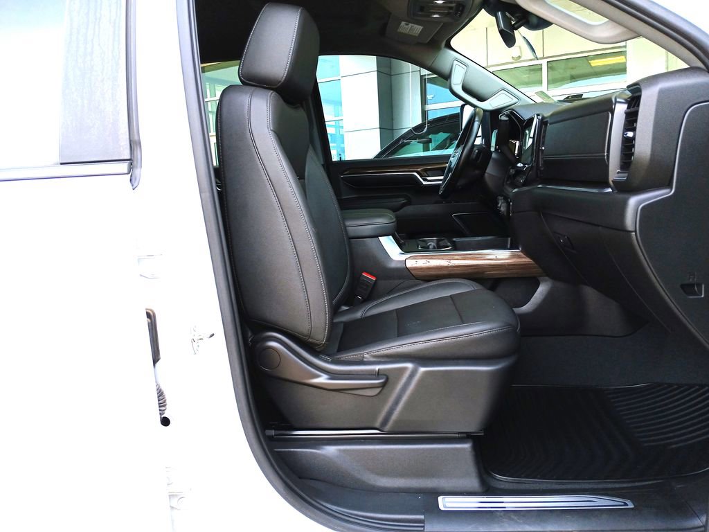 2024 Chevrolet Silverado 2500HD LT photo 26