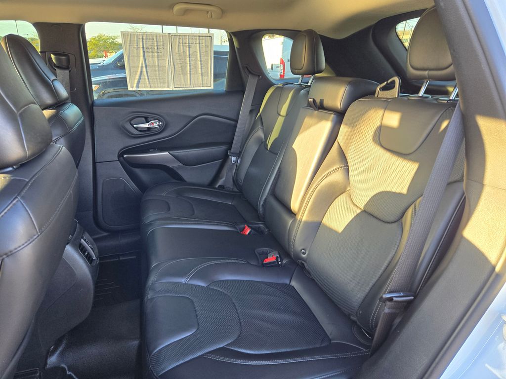 2019 Jeep Cherokee Limited photo 26