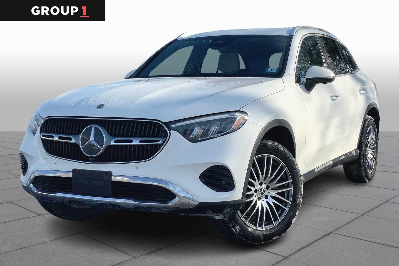 2025 Mercedes-Benz GLC Base's photo