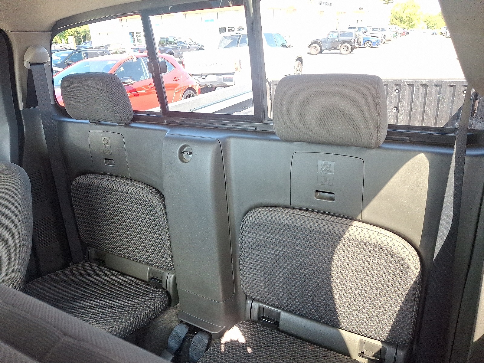 2012 Nissan Frontier SV photo 10