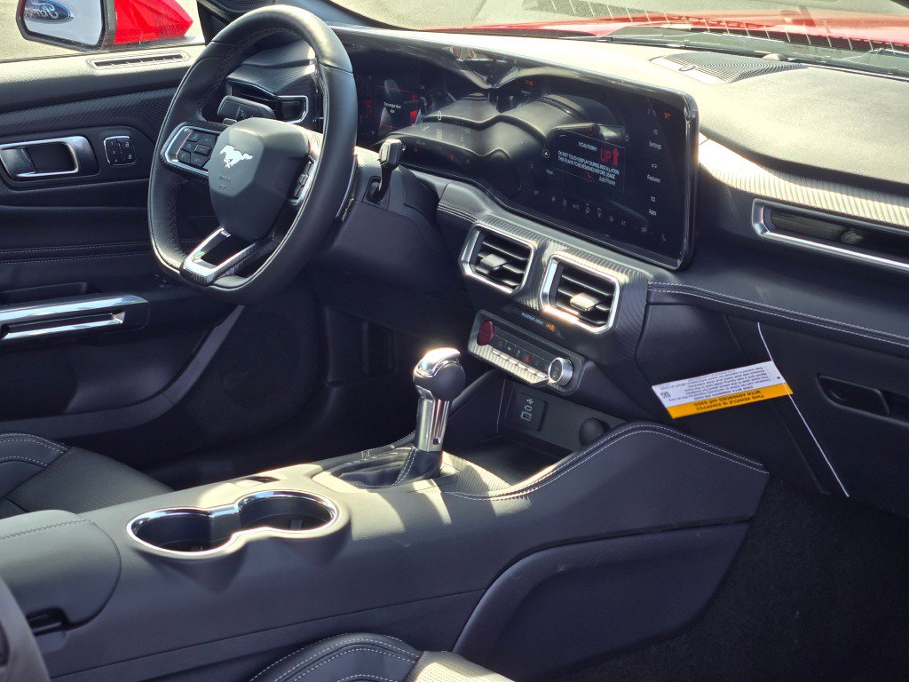 2025 Ford Mustang GT Premium photo 7