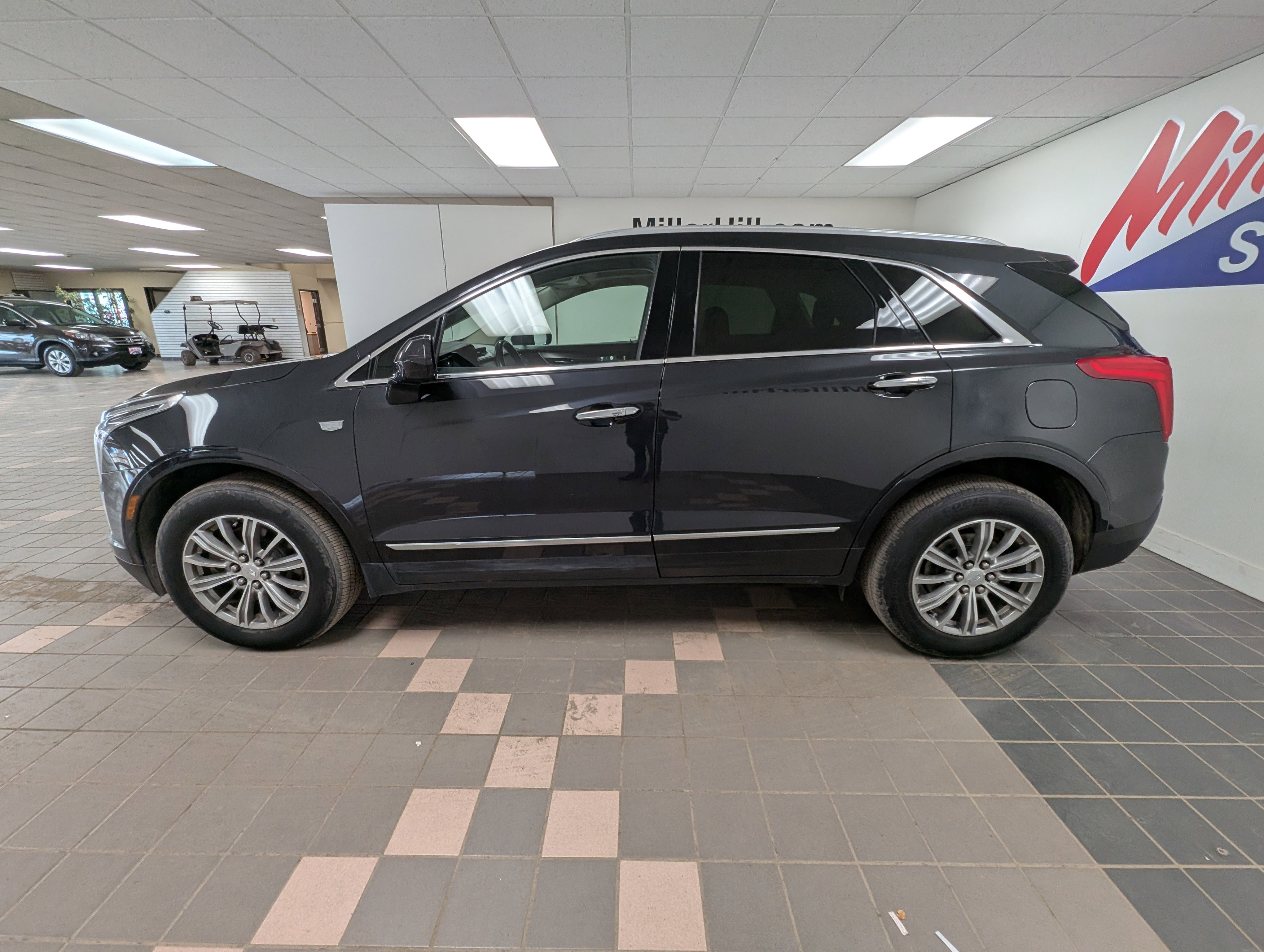 Used 2019 Cadillac XT5 Luxury with VIN 1GYKNDRS1KZ256517 for sale in Hermantown, Minnesota