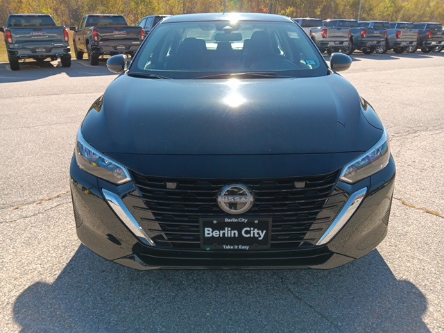 2025 Nissan Sentra SV photo 2