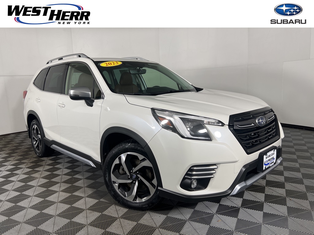 2023 Subaru Forester Touring's photo