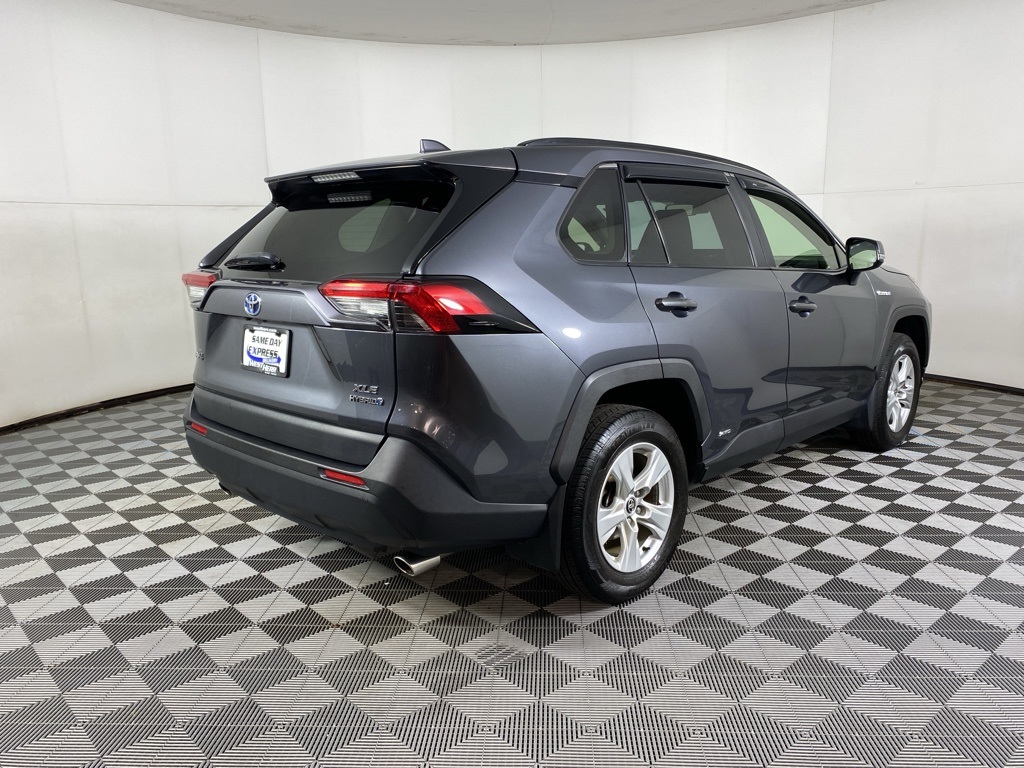 2020 Toyota RAV4 Hybrid XLE photo 19