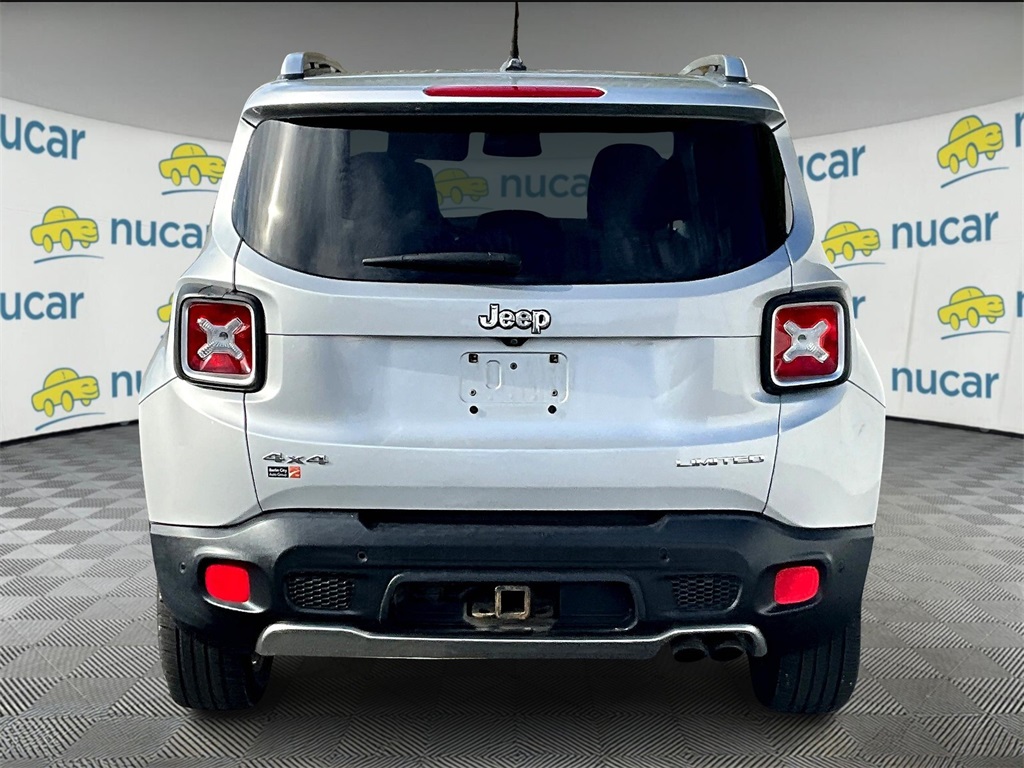 2017 Jeep Renegade Limited photo 3