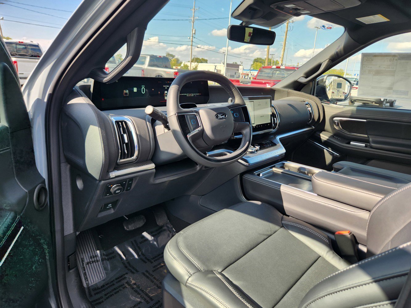 2025 Ford Expedition Platinum photo 2