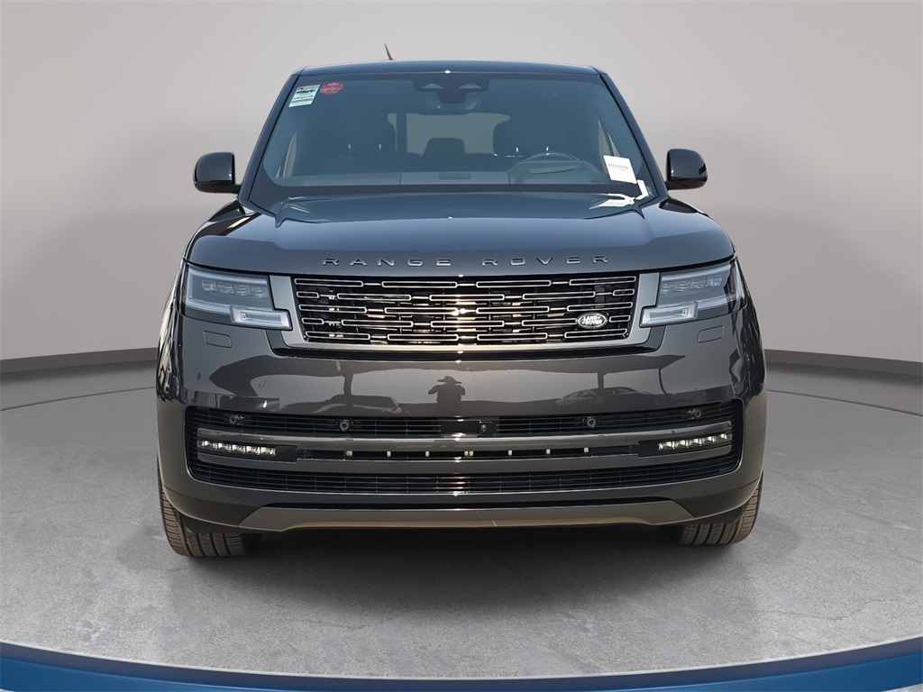 2025 Land Rover Range Rover SE photo 2