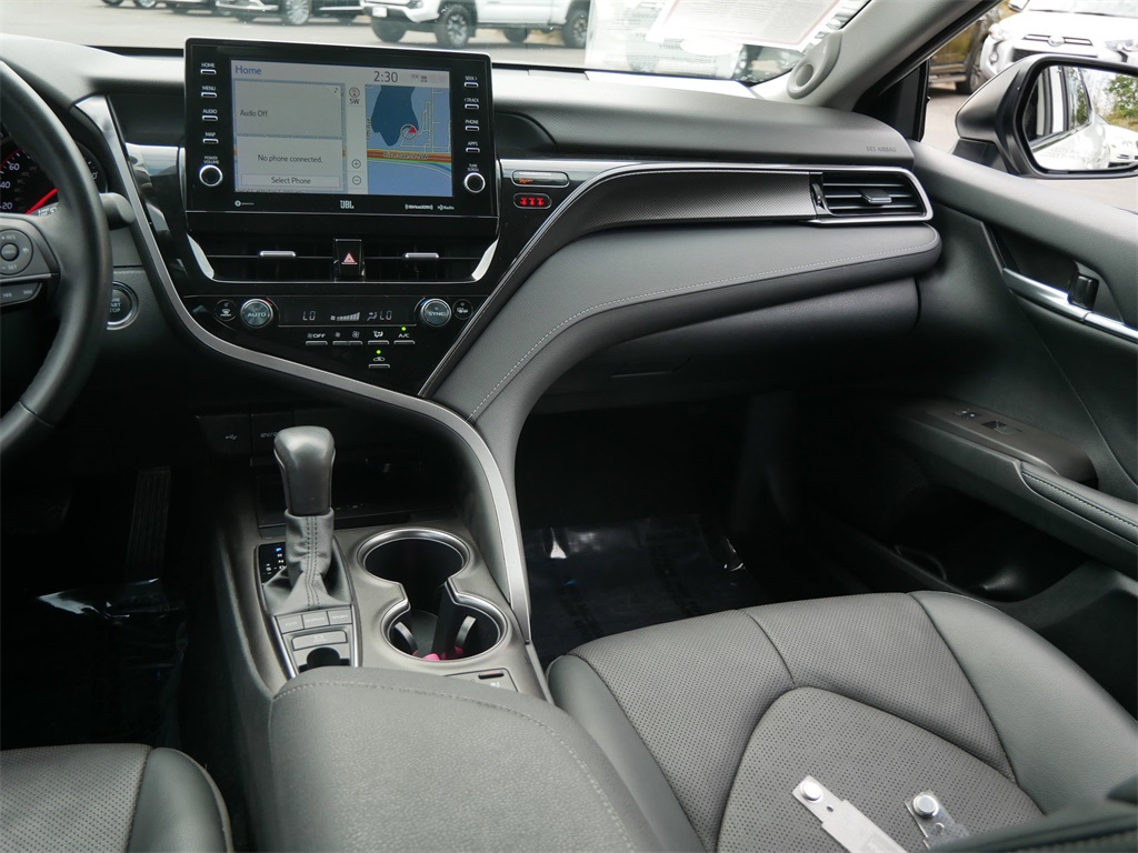2024 Toyota Camry XSE V6 photo 12
