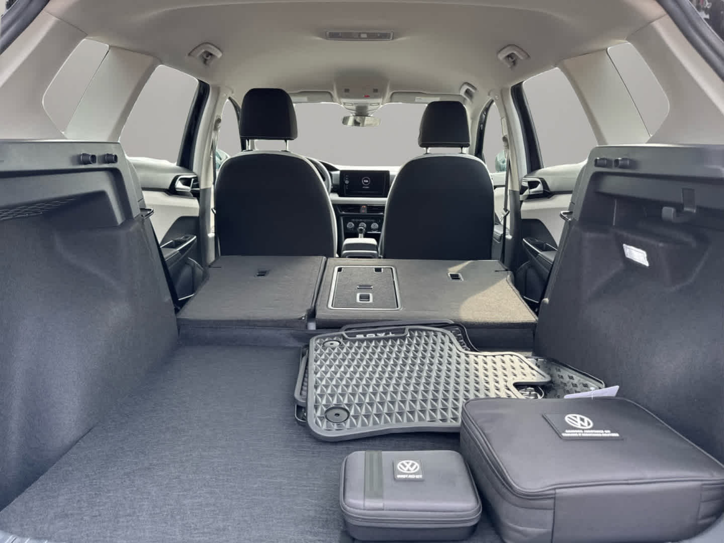 2025 Volkswagen Taos S photo 39
