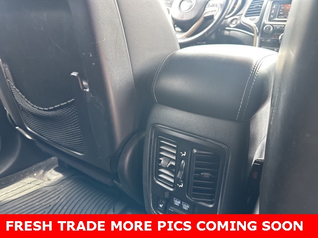2015 Jeep Grand Cherokee Limited photo 9