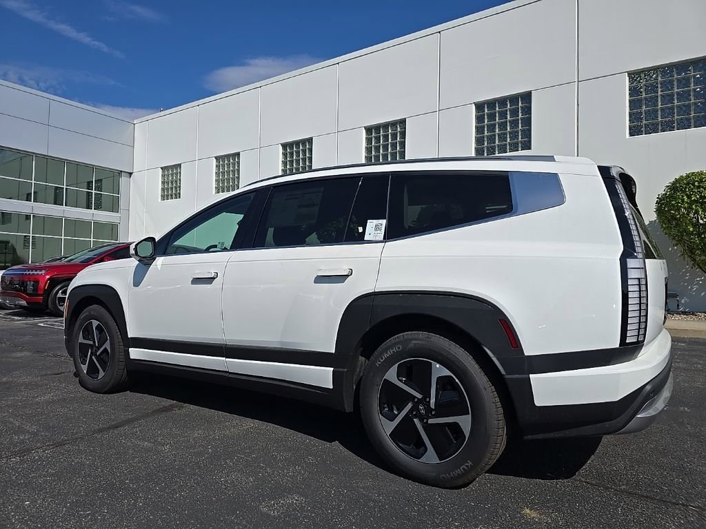 2026 Hyundai Ioniq SE photo 3