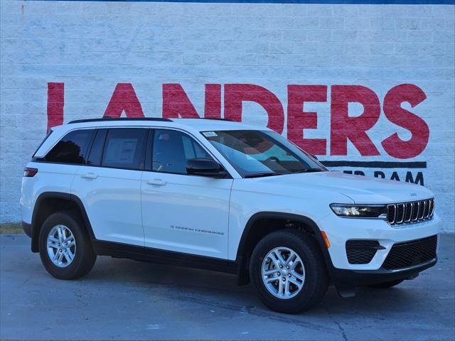 2025 Jeep Grand Cherokee L Laredo's photo
