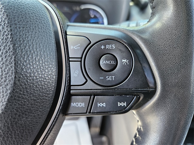 2020 Toyota RAV4 Hybrid XSE photo 26
