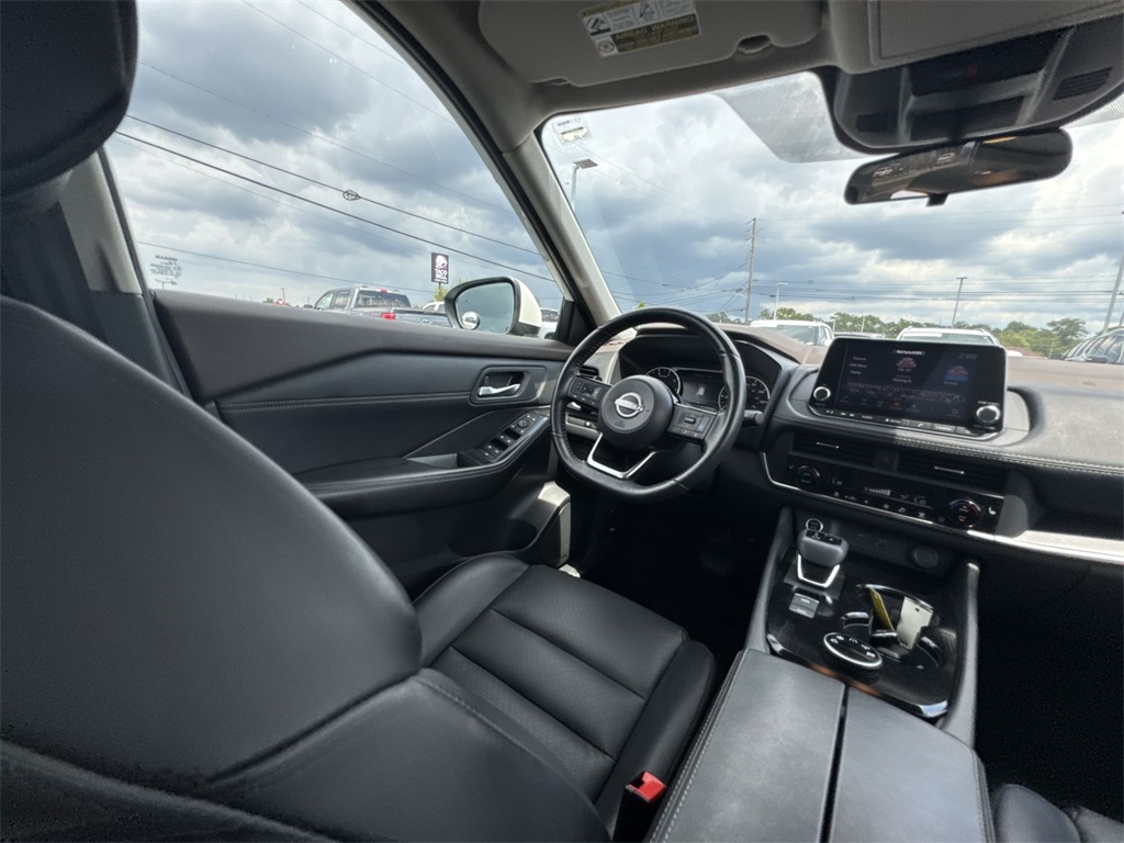 2023 Nissan Rogue SV photo 14