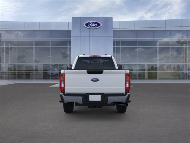 2025 Ford F-350 XLT photo 5