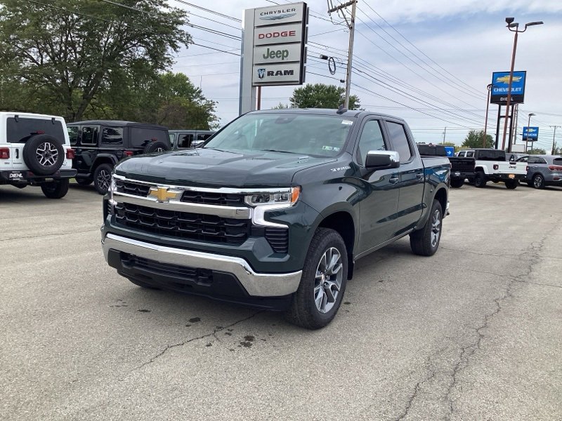 2026 Chevrolet Silverado 1500 LT photo 2