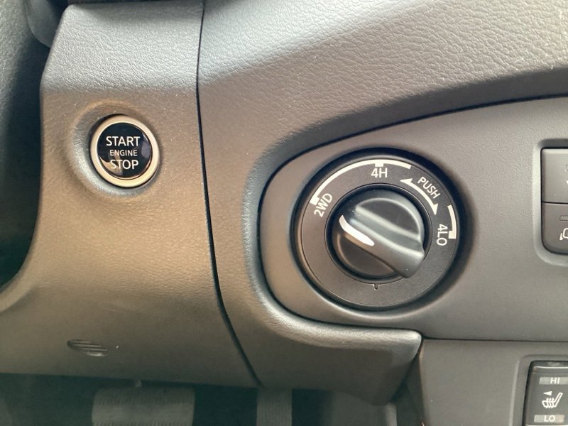 2024 Nissan Frontier PRO-4X Crew Cab photo 23