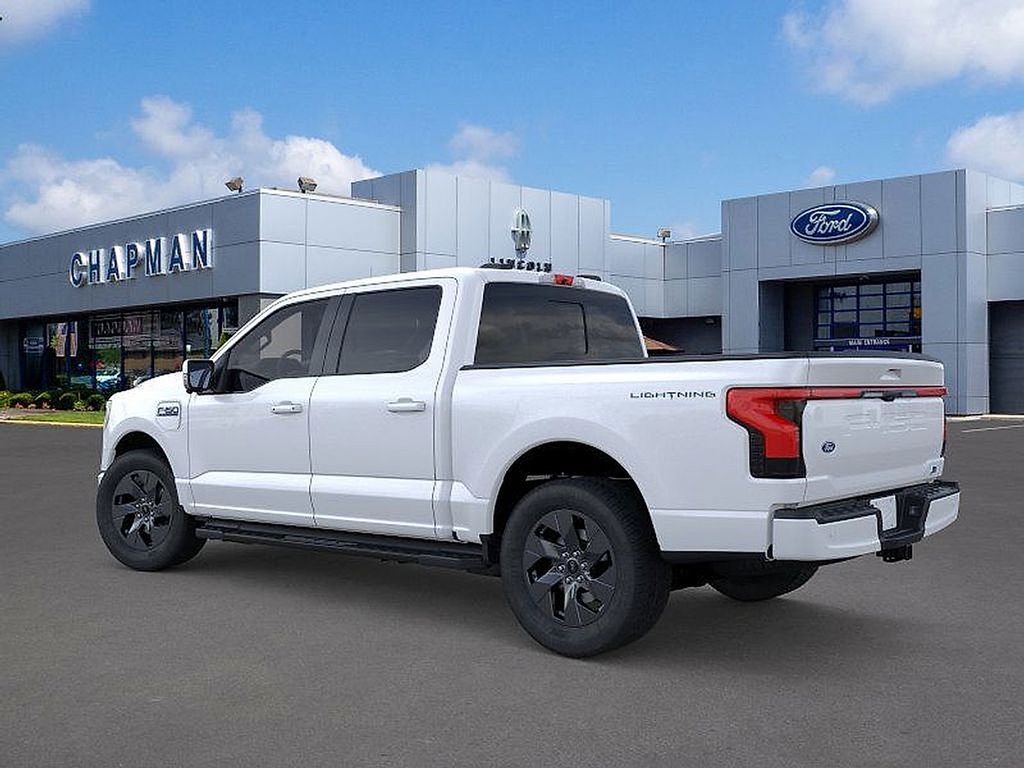 2025 Ford F-150 Lightning Lariat photo 4