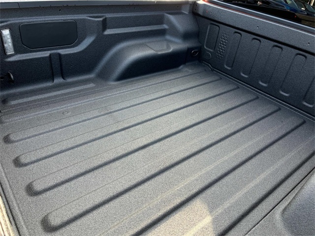 2025 Jeep Gladiator Mojave photo 3