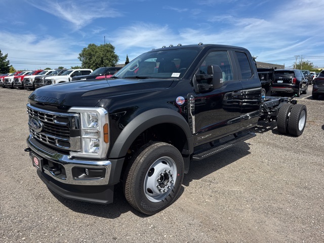 2025 Ford F-550 XL photo 2