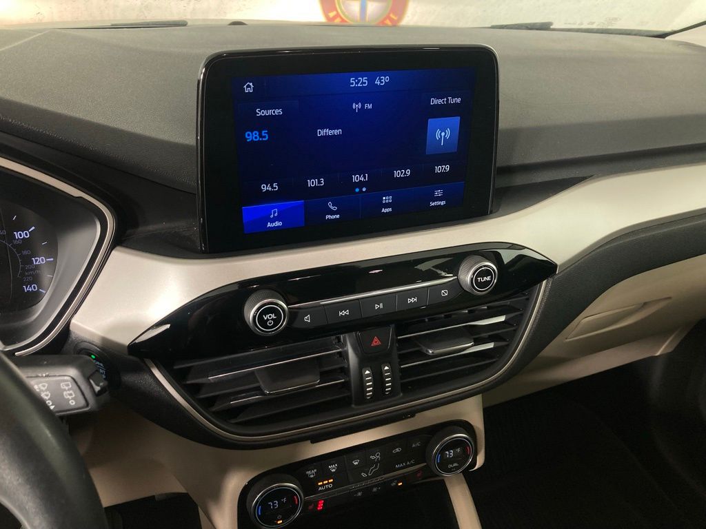 Used 2021 Ford Escape SE with VIN 1FMCU9G61MUB23431 for sale in Elk River, Minnesota