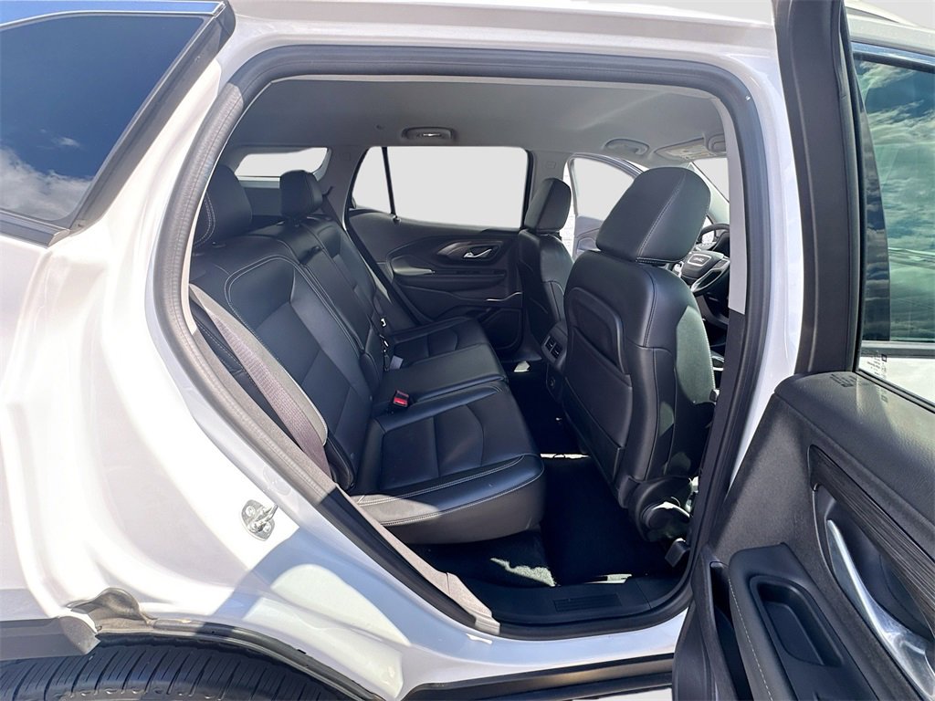 2024 Gmc Terrain SLT photo 28