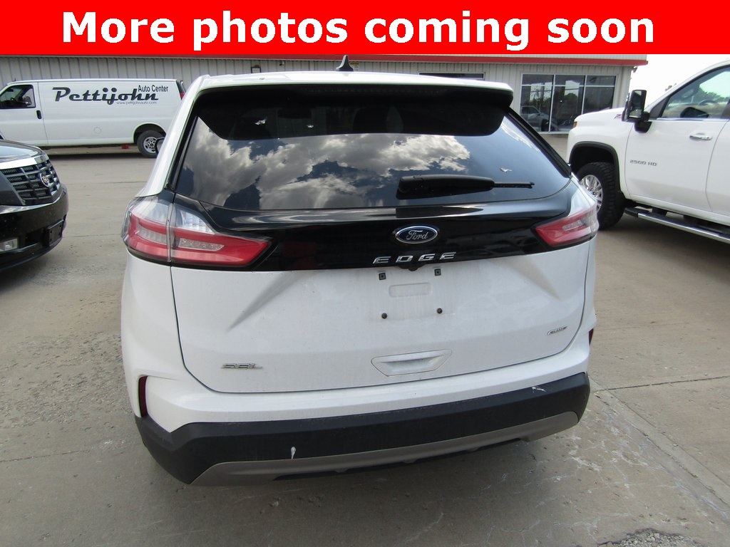 2024 Ford Edge SEL photo 4