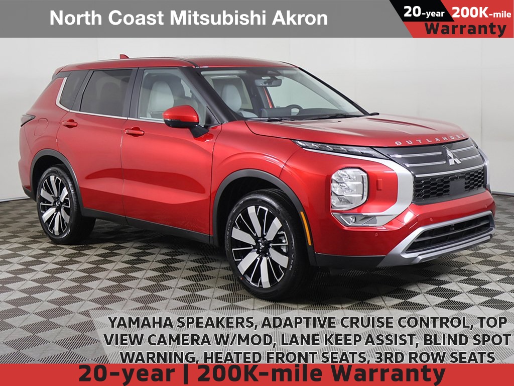 2025 Mitsubishi Outlander SE's photo