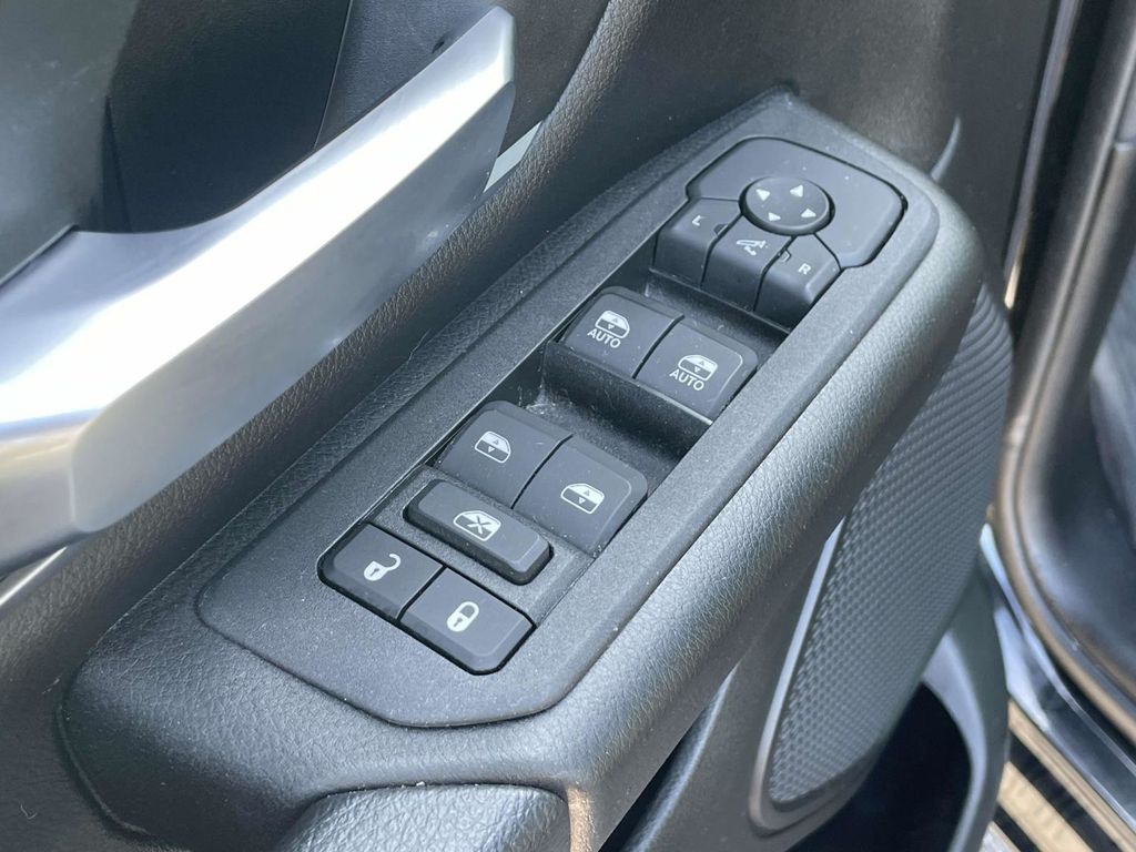 2025 Ram 1500 Big Horn Lone Star photo 23