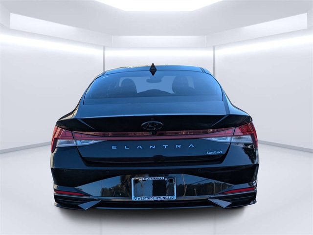 2023 Hyundai Elantra Limited photo 4