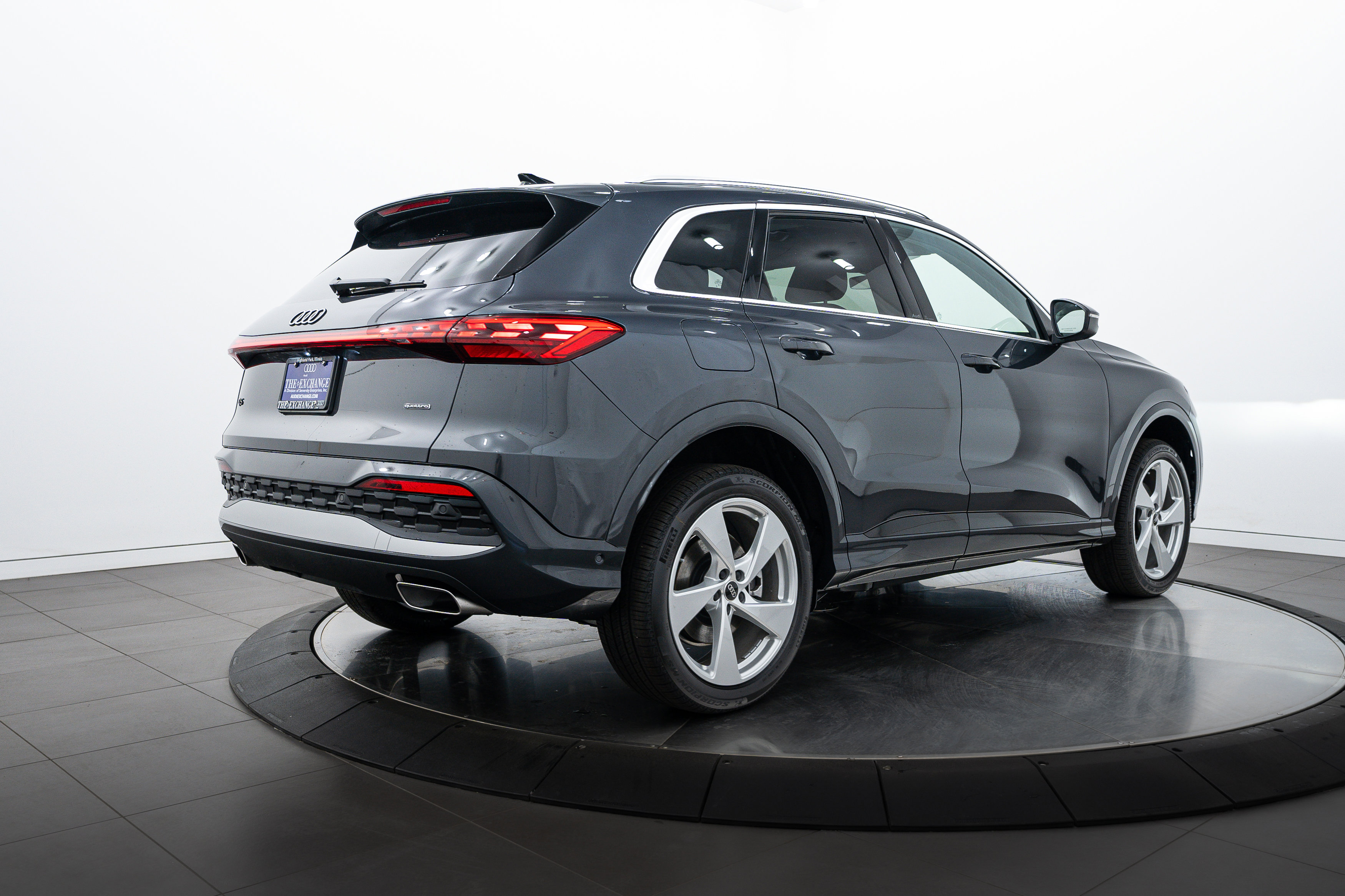 2025 Audi Q5 Premium Plus photo 4