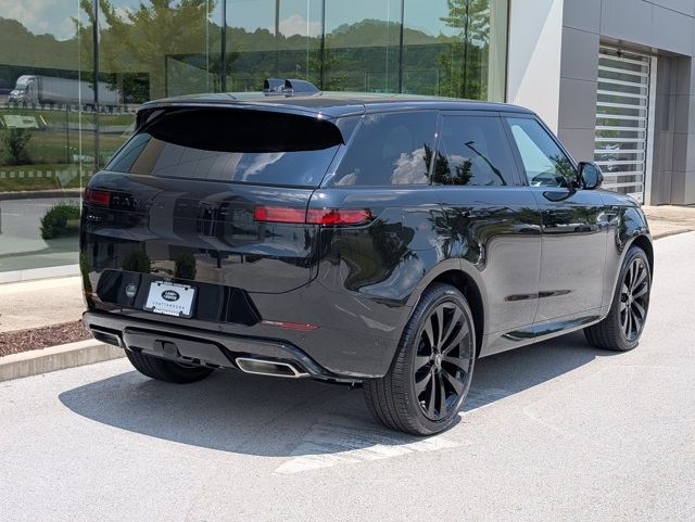 2025 Land Rover Range Rover Sport SE photo 8