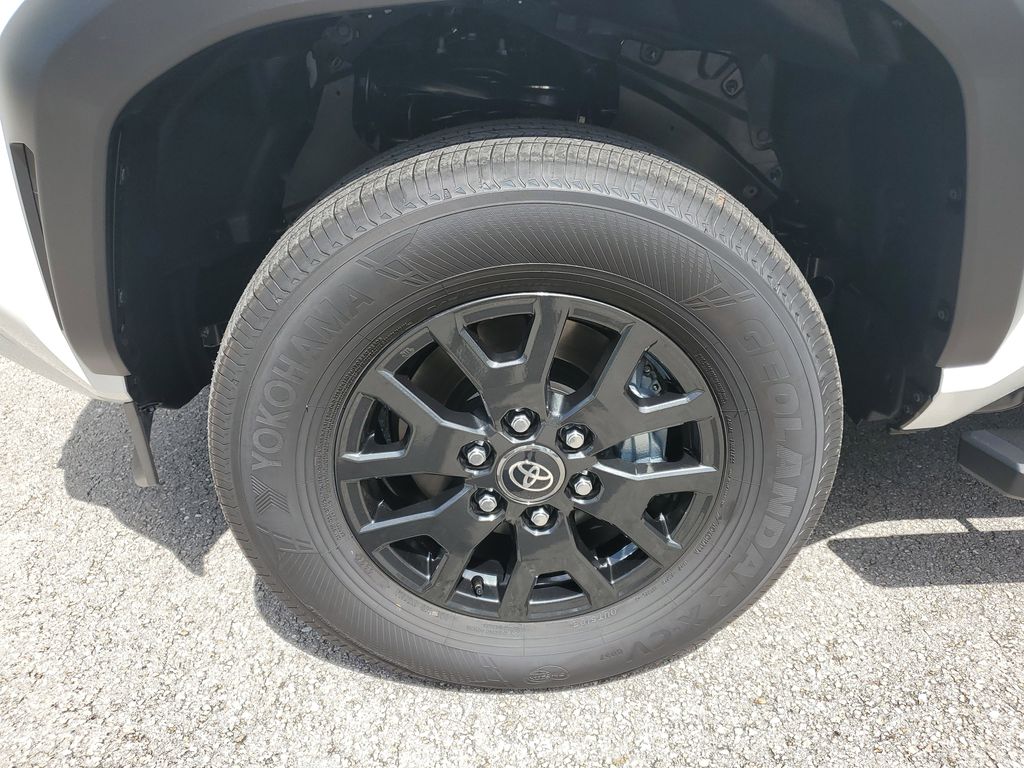 2025 Toyota 4Runner SR5 photo 9