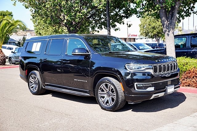 2023 Jeep Wagoneer L Series II photo 5