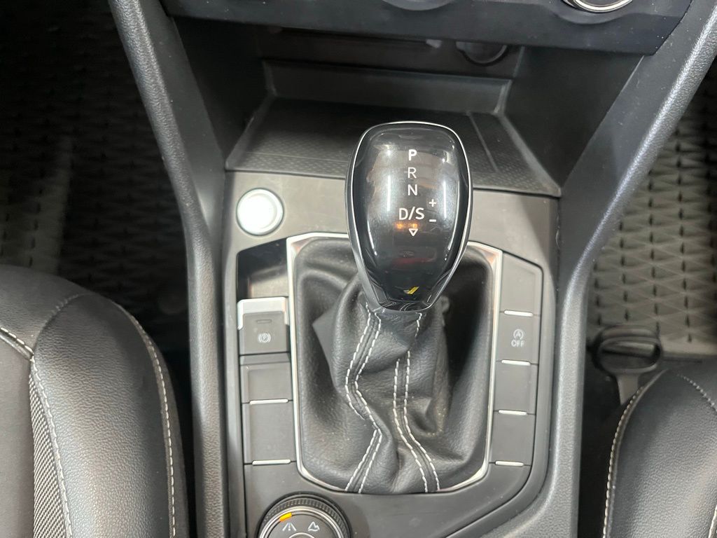 2022 Volkswagen Taos SE photo 14