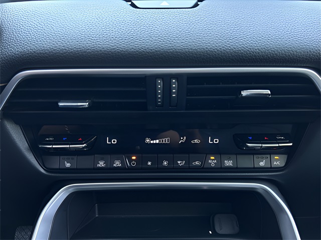 2025 Mazda CX-90 Premium photo 16