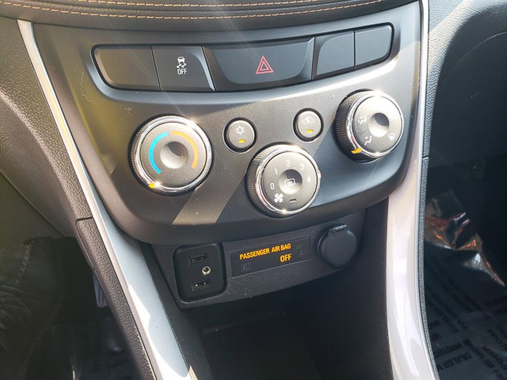 2017 Chevrolet Trax LS photo 16