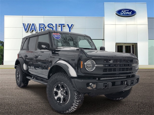 2023 Ford Bronco 4-Door Black Diamond's photo