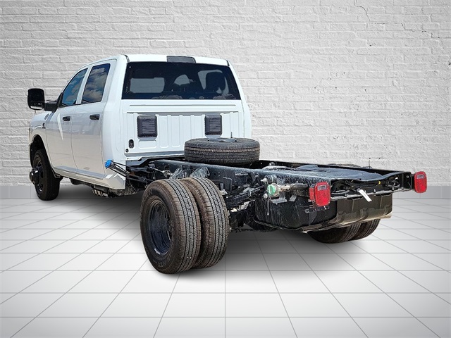 2026 Ram 3500 Tradesman photo 3