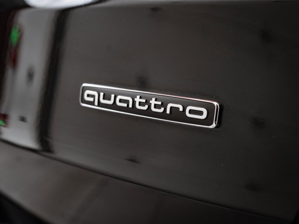 2025 Audi Q3 45 TFSI S line Premium Plus photo 9
