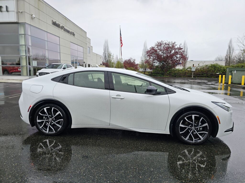 2023 Toyota Prius Prime XSE photo 9