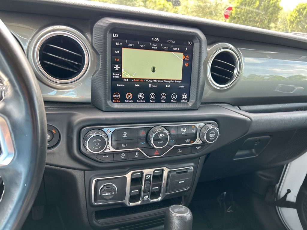 2022 Jeep Wrangler Unlimited Sahara photo 23